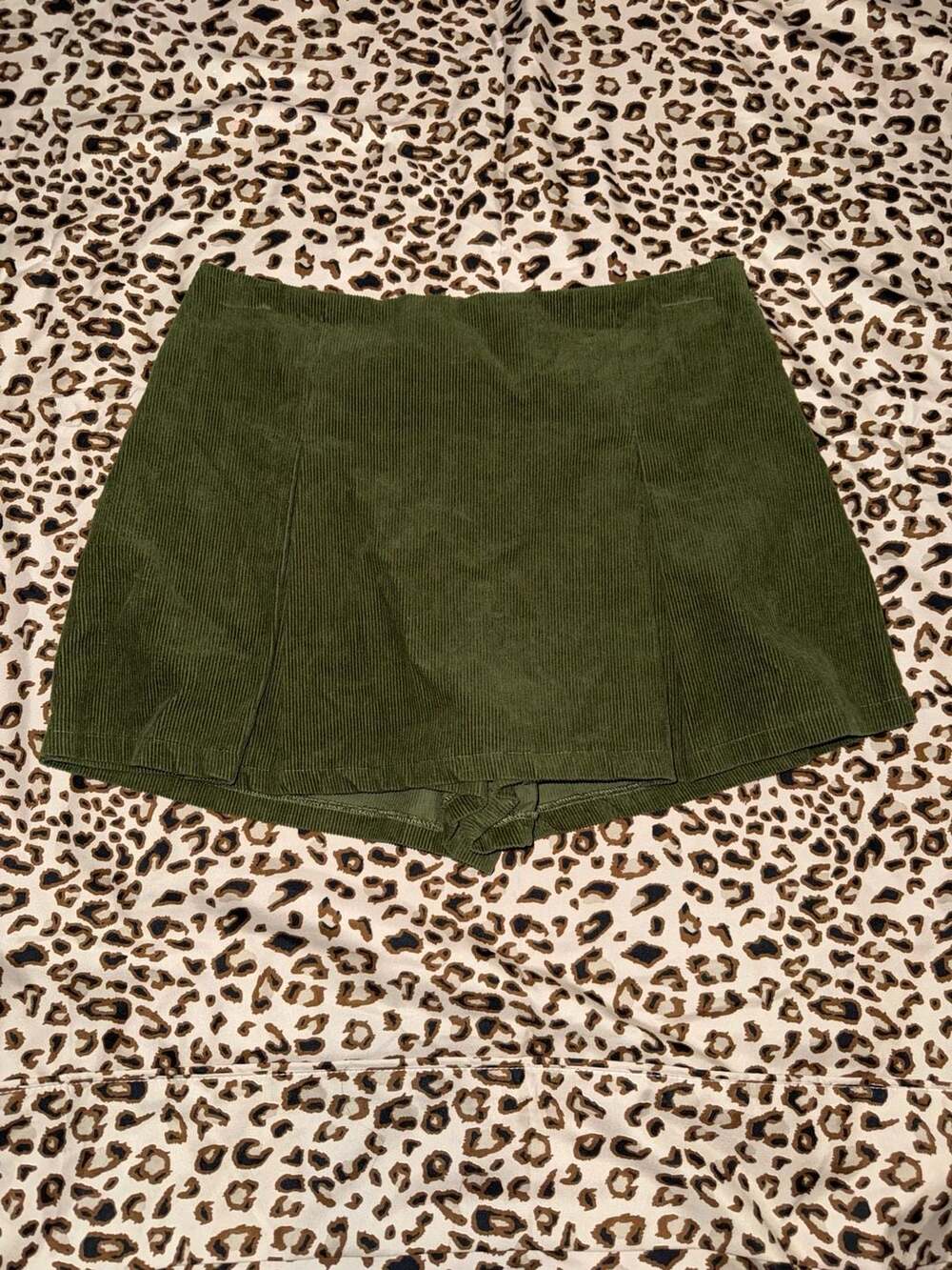 Forever 21 Corduroy Skort Size M Olive Green